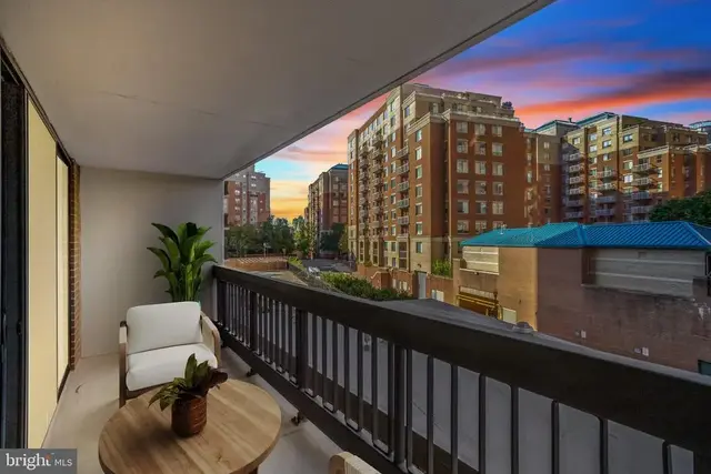 3800 Fairfax Dr #105, Arlington