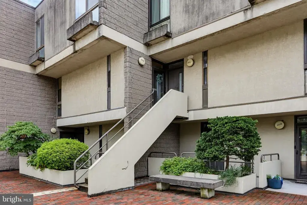 2211 Clove Ter, BALTIMORE
