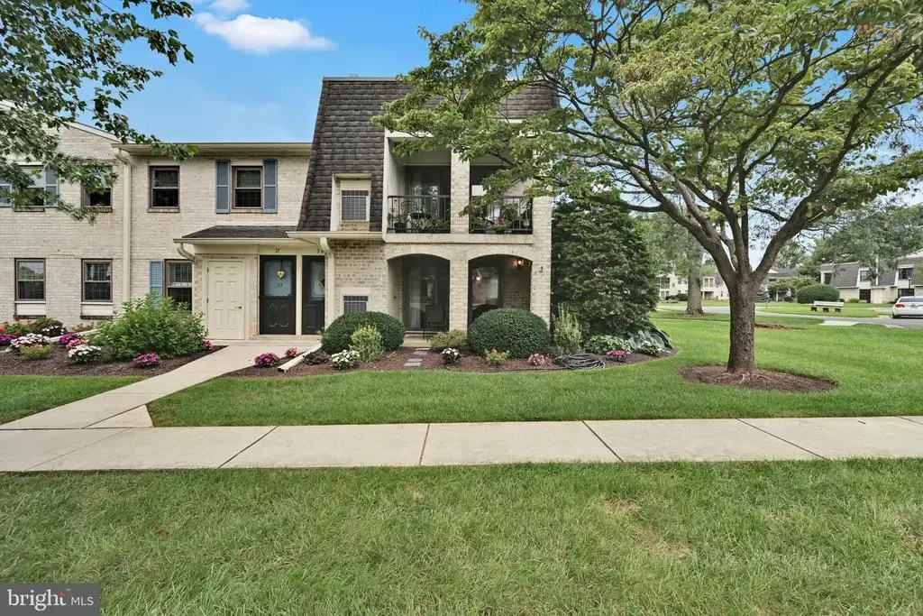 36 Valleybrook Dr, LANCASTER