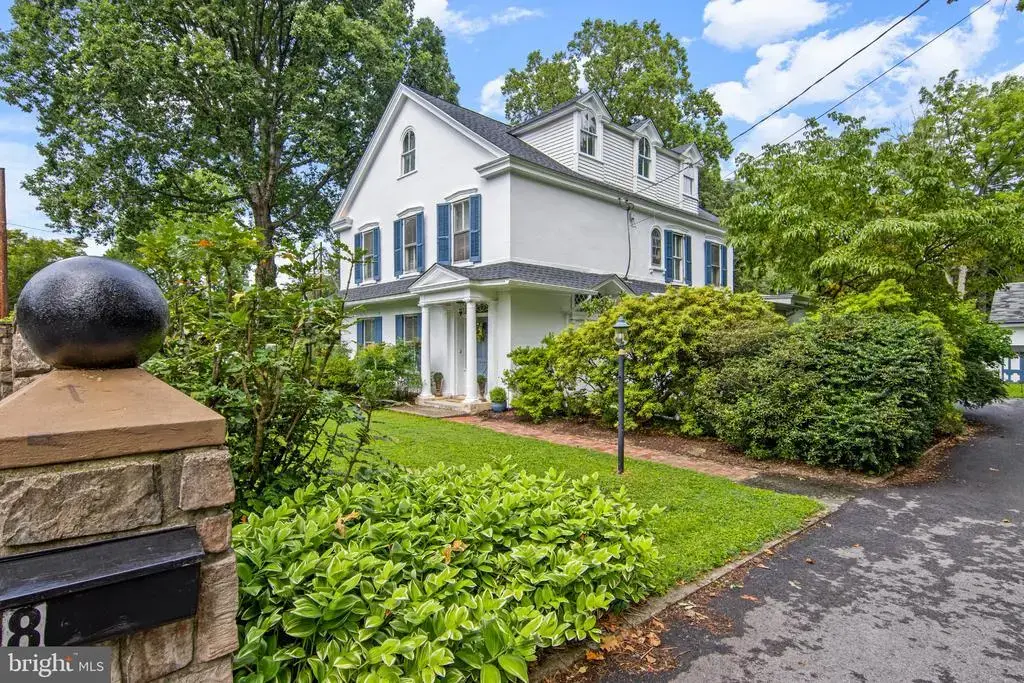 8 S Providence Rd, WALLINGFORD