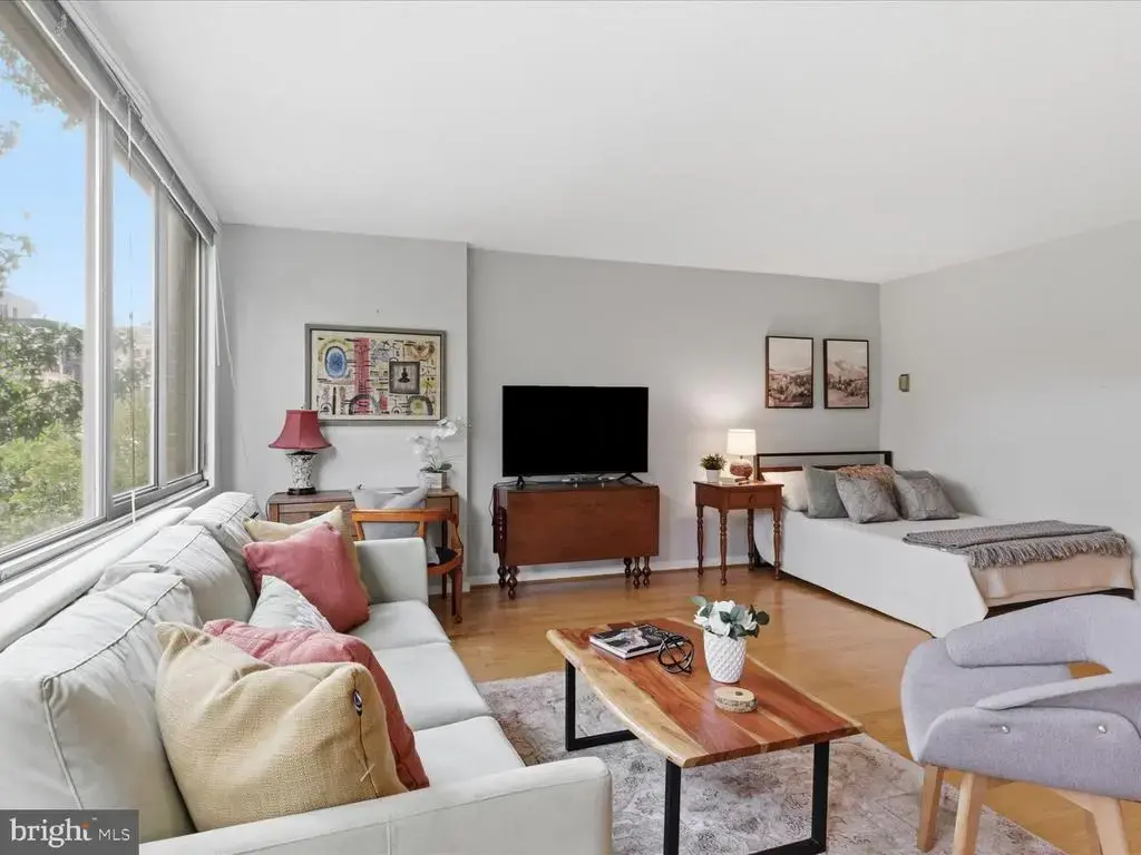 2201 L St Nw #409, WASHINGTON