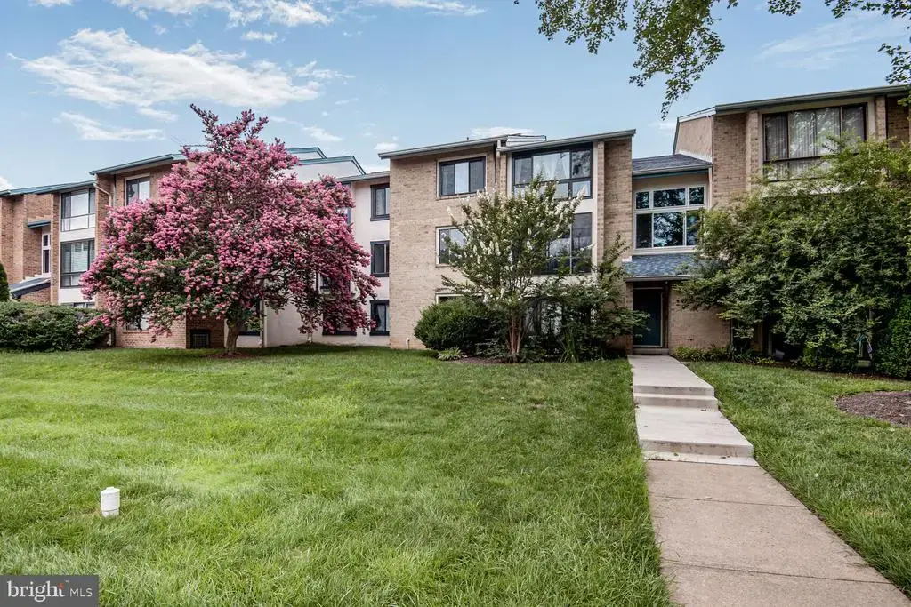 10223 Valentino Dr #7313, OAKTON