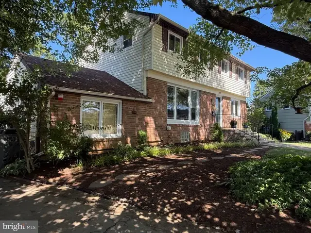 202 Fountain Ct, Lutherville Timonium