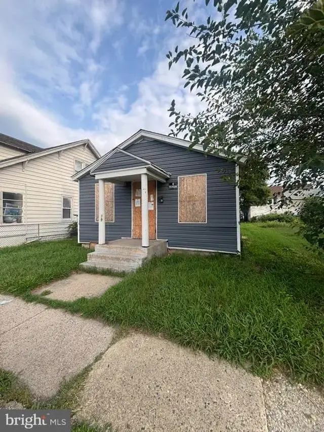 415 W Division St, Dover