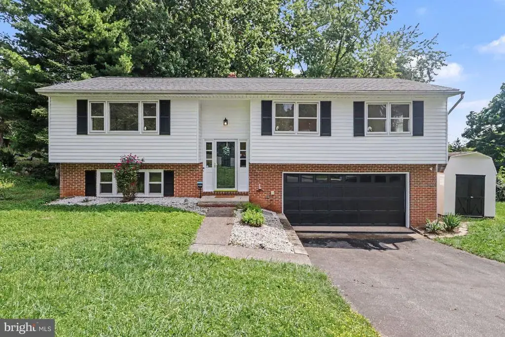 1706 Patricia Ct, MECHANICSBURG