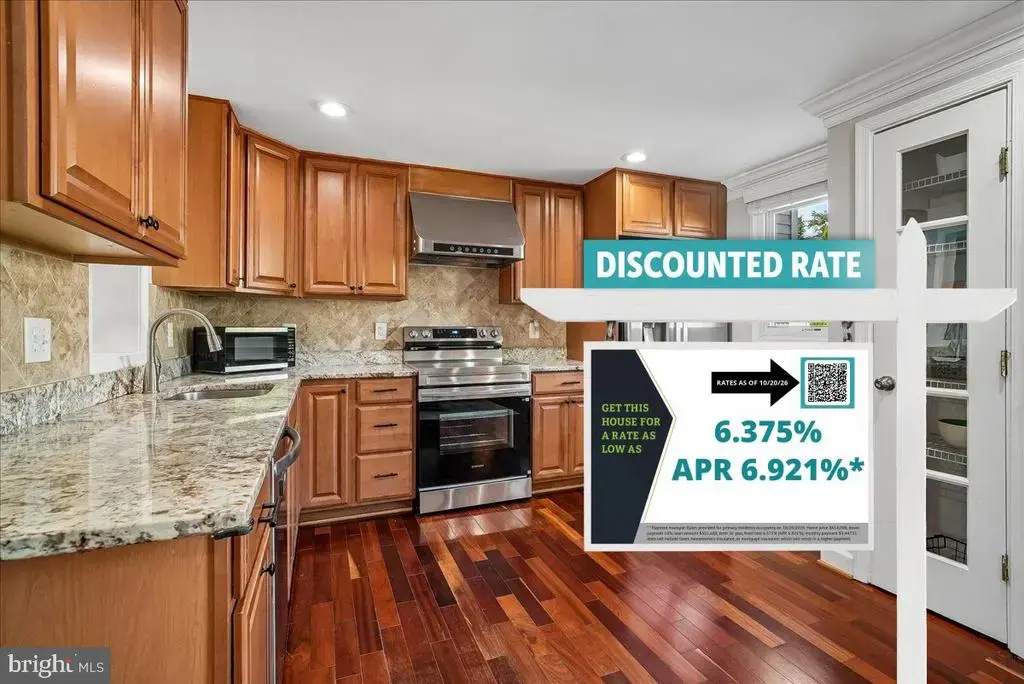5572 Glasgow Woods Ct, FAIRFAX