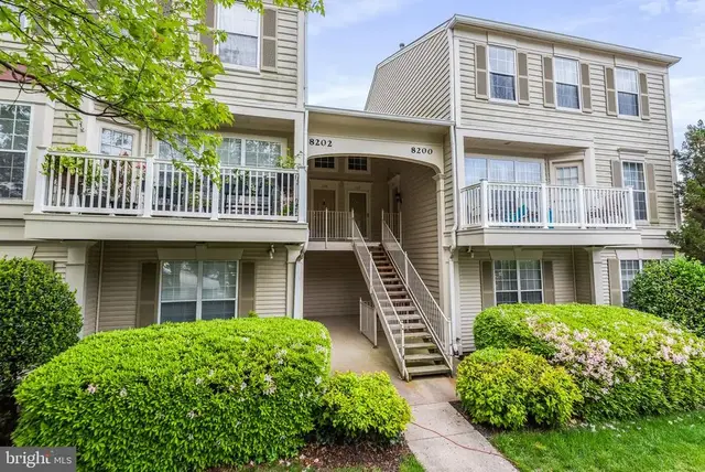 8202 Catbird Cir #101, Lorton
