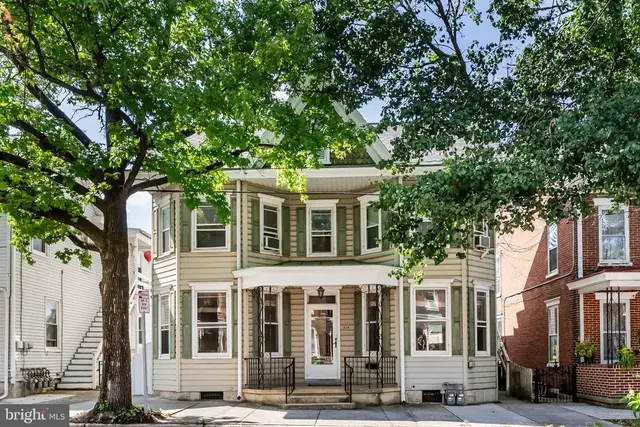 214 N College St, Carlisle