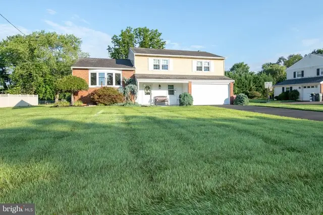522 Fairhill Dr, Churchville