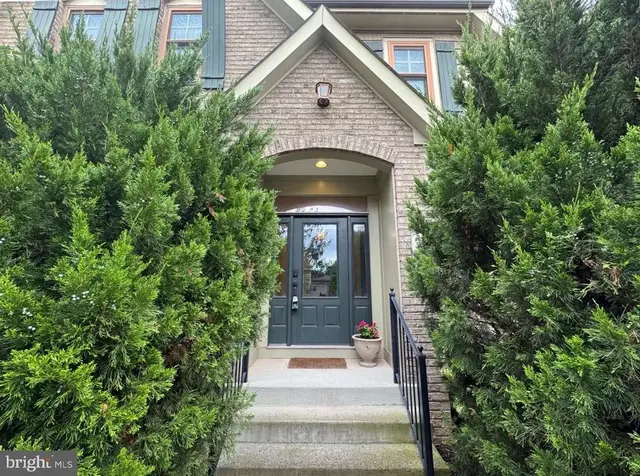 23318 April Mist Pl, Brambleton