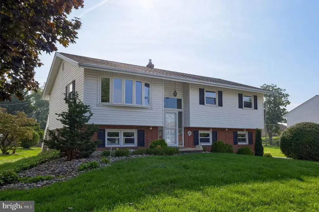 2135 Brockton Rd, LANCASTER