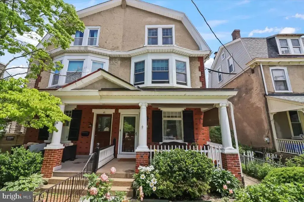 18 W Gravers Ln, PHILADELPHIA