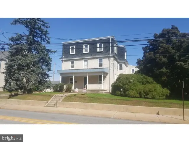 529 S Main St, Hatfield