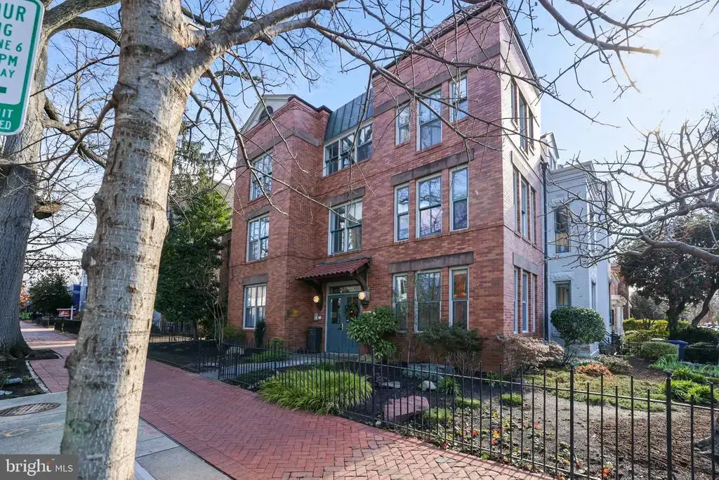 701 E St Se #suite 101, WASHINGTON