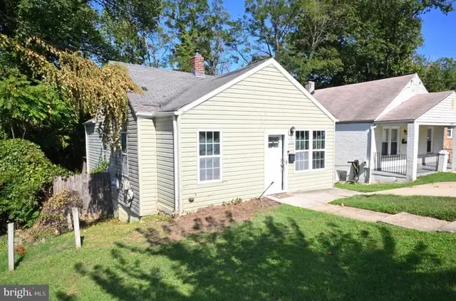 4800 Deanwood Dr, Capitol Heights