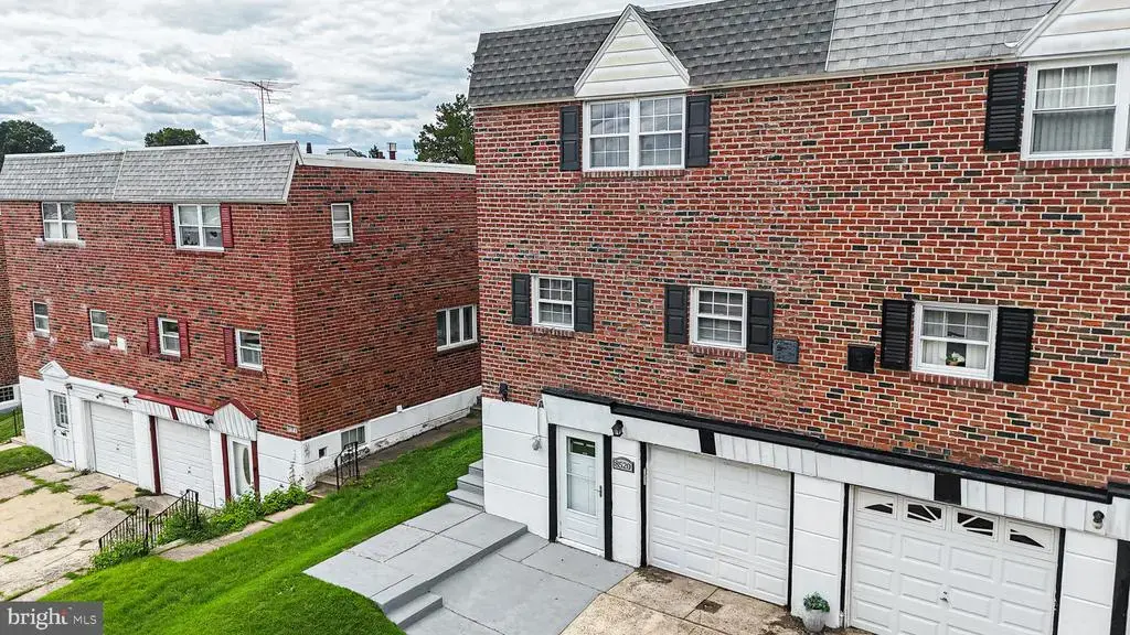 8520 Bridle Rd, PHILADELPHIA