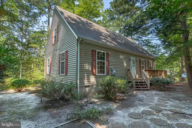 105 Emerald Cove Rd, Reedville