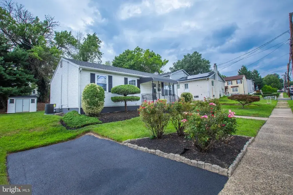 6233 Magnolia Ave, PENNSAUKEN