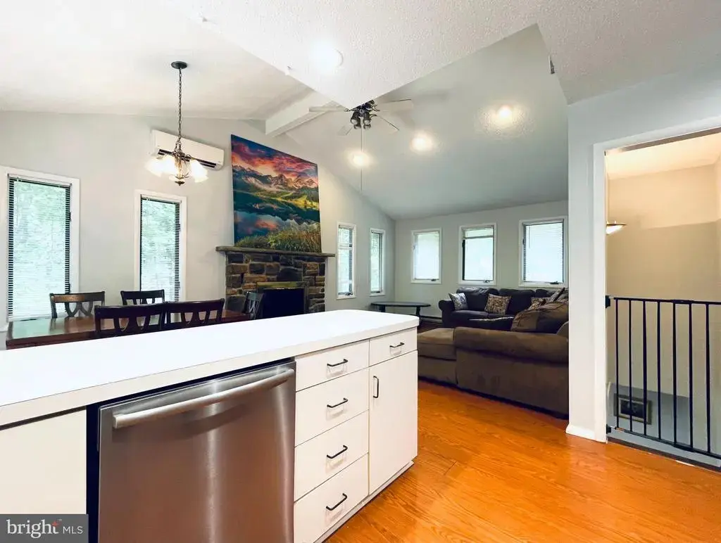 65 Livingston Ln, GOULDSBORO