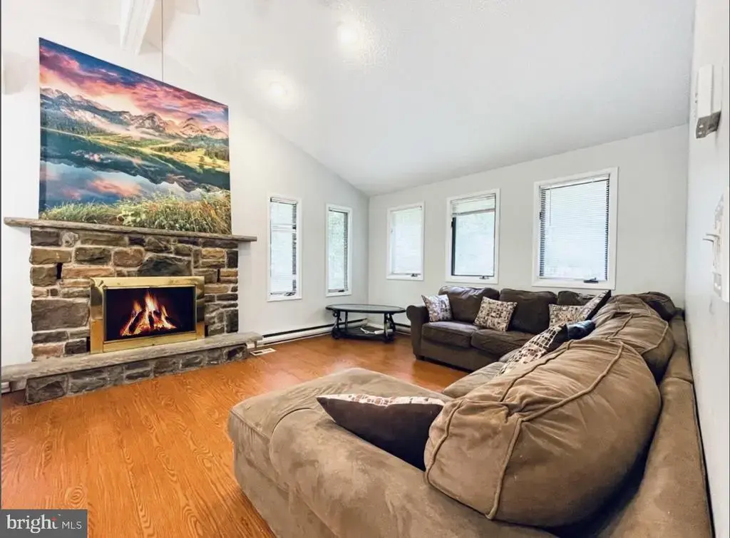 65 Livingston Ln, GOULDSBORO