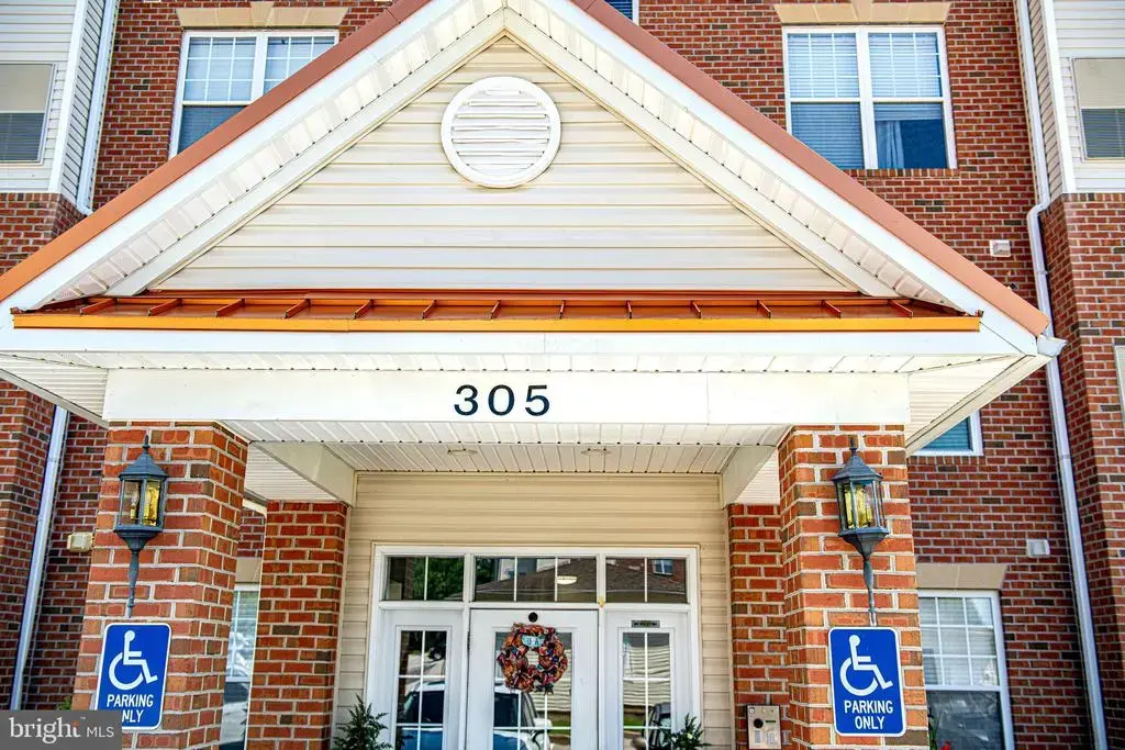 305 Tiree Ct #403, ABINGDON