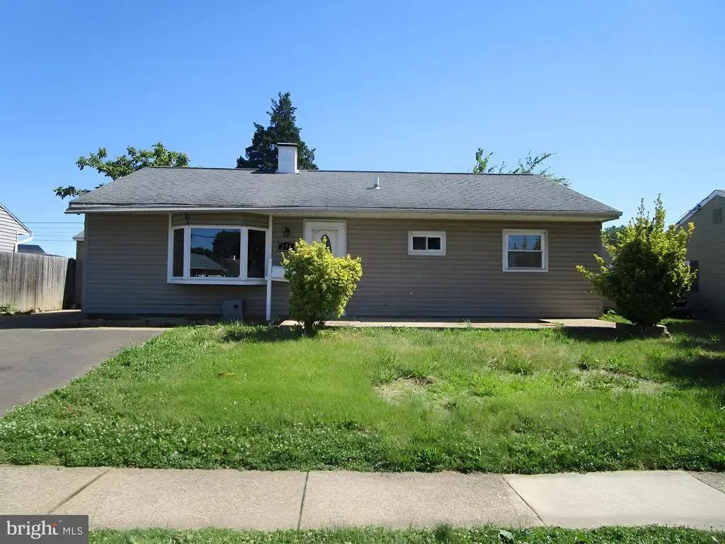 254 N Oxford Valley Rd, FAIRLESS HILLS