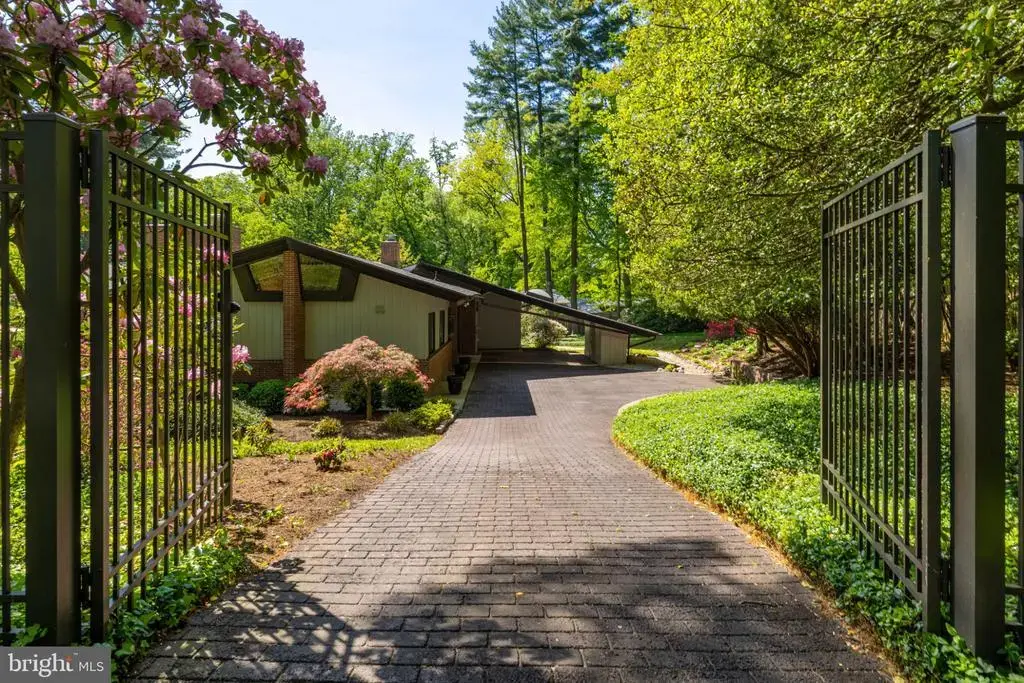 1034 Dixon Ln, JENKINTOWN