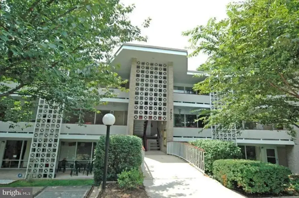 7527 Spring Lake Dr #7527-d, BETHESDA