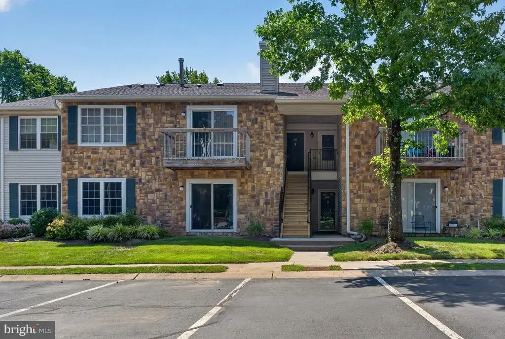 36 Azalea Ct, LAWRENCEVILLE