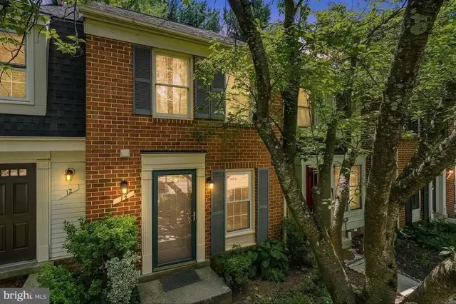 14 Strath Haven, Montgomery Village