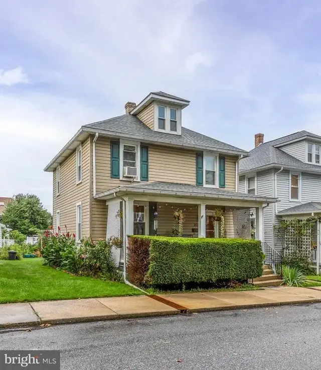 303 Walnut St, Shippensburg
