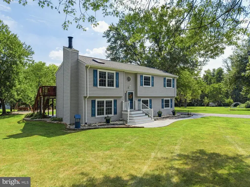 4327 S Starcrest Dr, WARRENTON