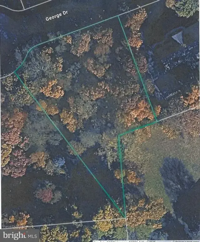 3 George Dr, New Holland