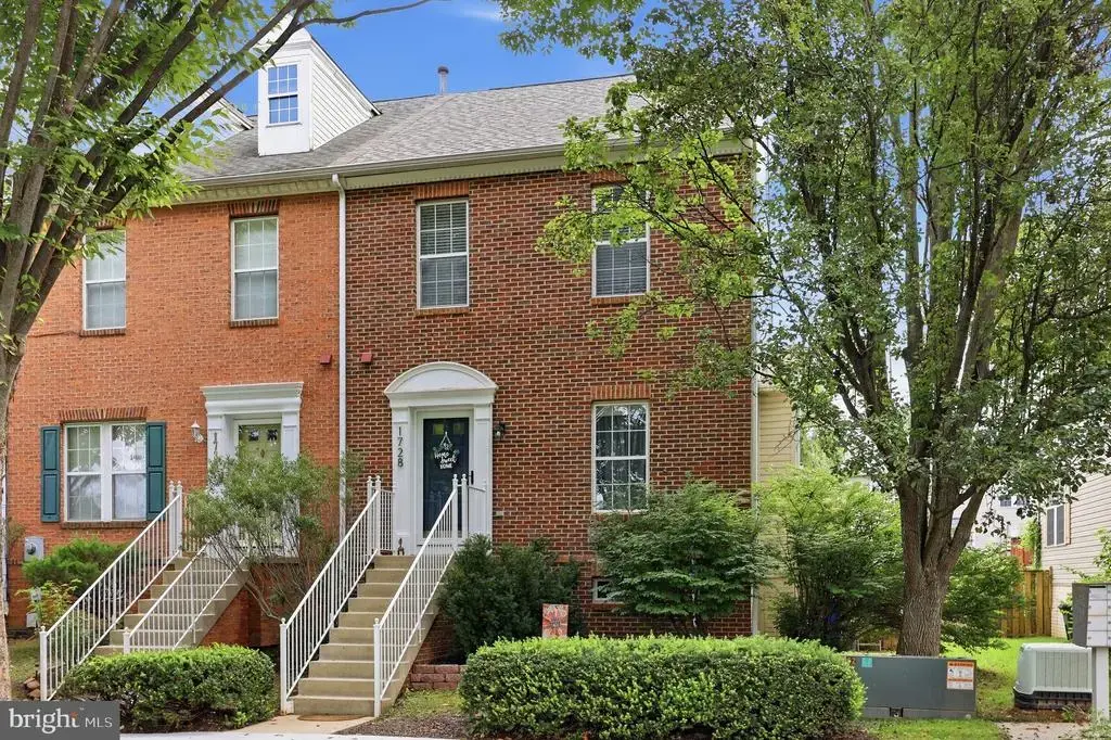 1728 Derrs Sq E, FREDERICK