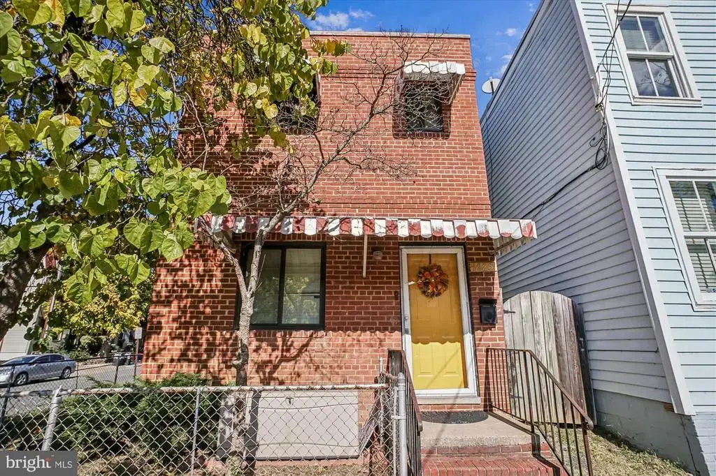 1227 Queen St, ALEXANDRIA