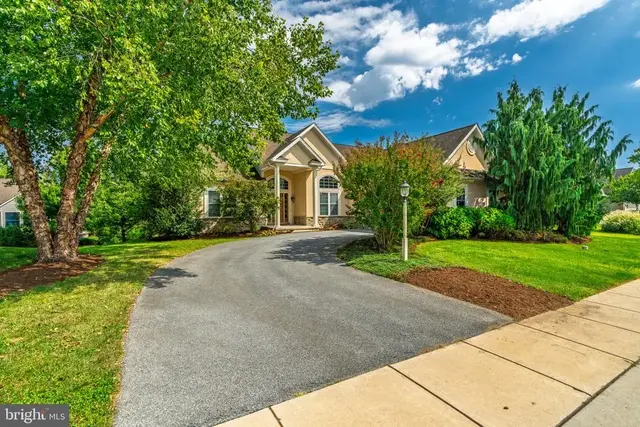 128 Kilgannon Ln, Lancaster