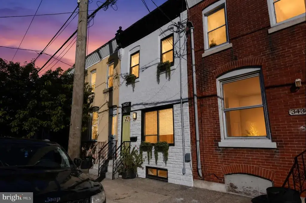 3432 Amber St, PHILADELPHIA