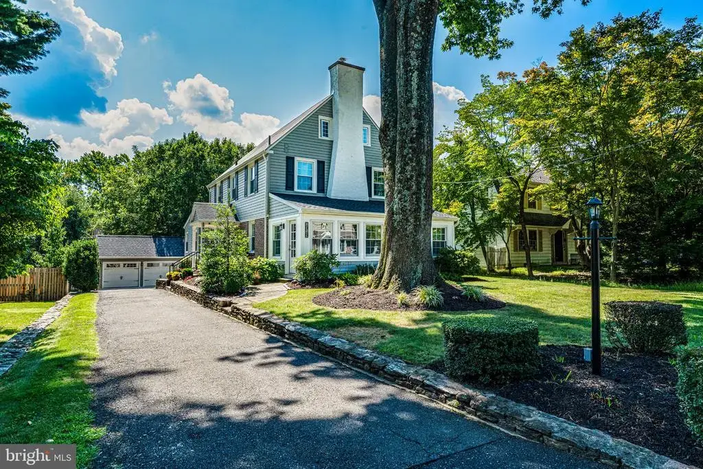 1315 Wheatsheaf Ln, ABINGTON