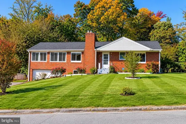 5903 Middleton Ln, Temple Hills
