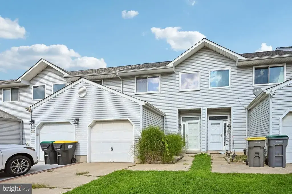 8 Orourke Ct, NEWARK
