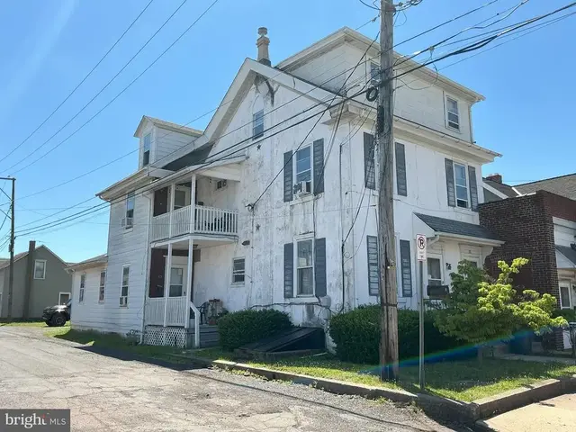 15 S 3rd St, Quakertown