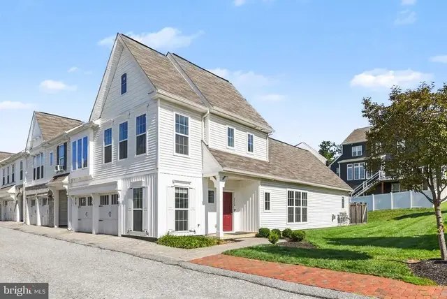 3110 Grove Ct, Mechanicsburg