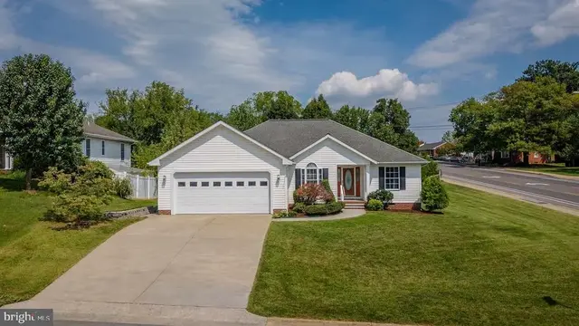 1800 Rhianon Ln, Harrisonburg
