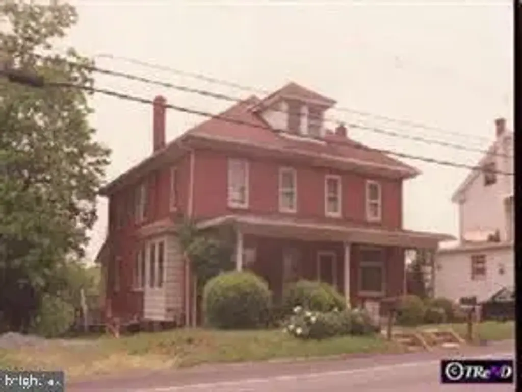 322 E Baumstown Rd, BIRDSBORO