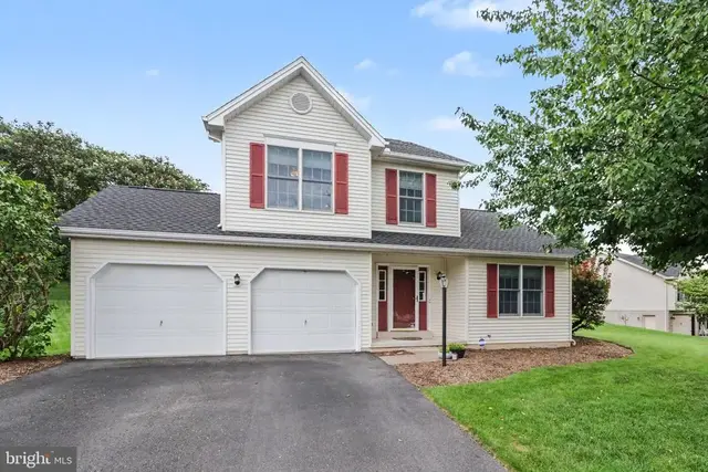 106 Greenwood Ln, Millerstown