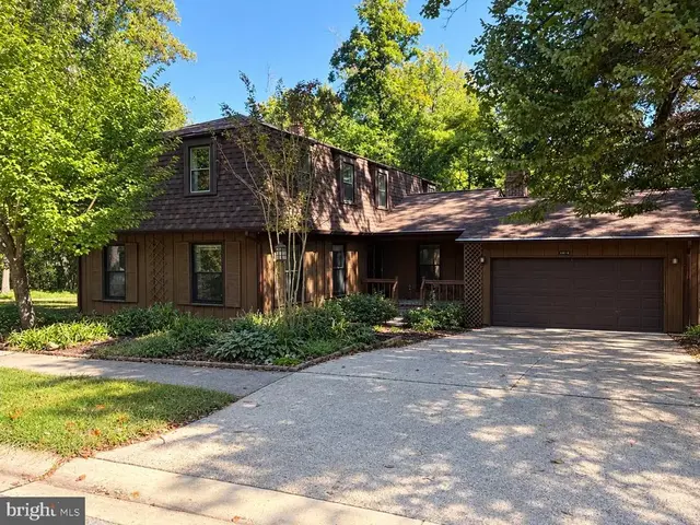 10410 Green Mountain Cir, Columbia
