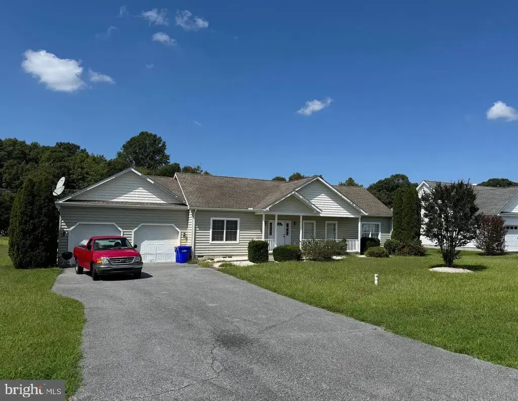 17729 Bridlewood Rd, MILTON