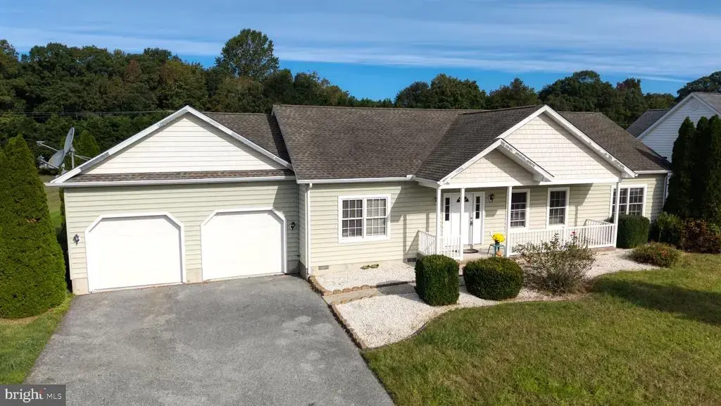 17729 Bridlewood Rd, MILTON