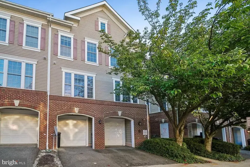 7121 Mason Grove Ct #8, ALEXANDRIA
