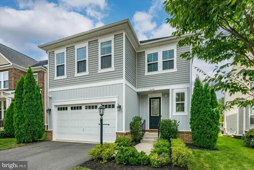 22799 Trailing Rose Ct, BRAMBLETON